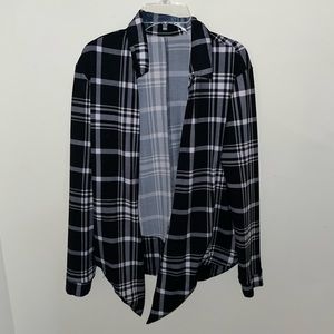 Open front soft black and white flannel